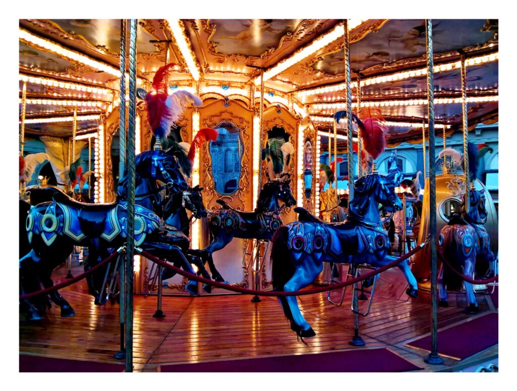 CAROUSEL PIAZZA REBUPPLICA FLORENCE DECEMBER 2017